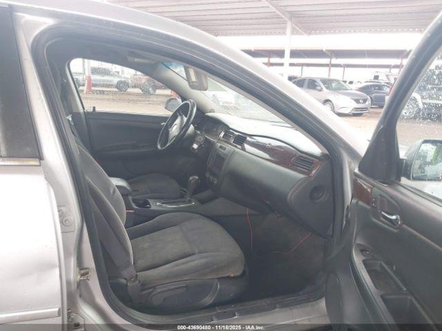 Chevrolet Impala Lt Image 6