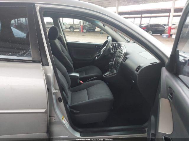 Pontiac Vibe Image 4