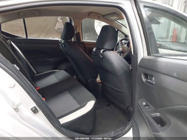 Nissan Versa Sv Xtronic Cvt Image 8