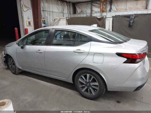 Nissan Versa Sv Xtronic Cvt Image 14