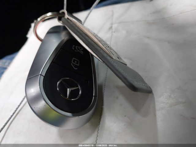 Mercedes-Benz C-Class Image 4