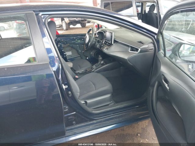 Toyota Corolla Le Image 8