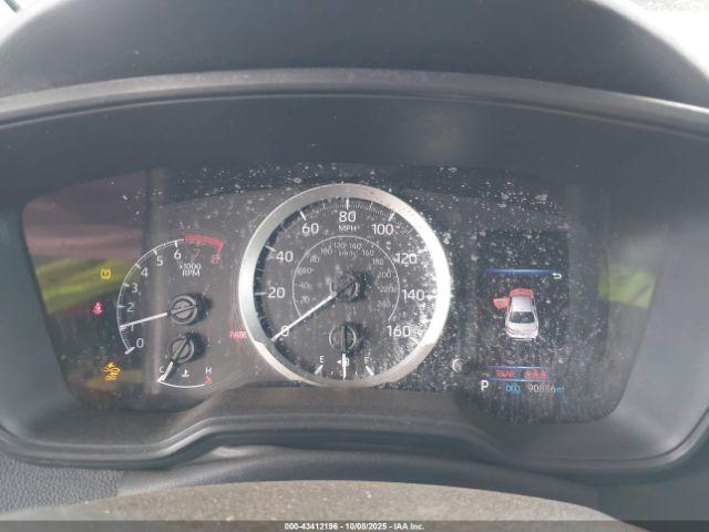 Toyota Corolla Le Image 10