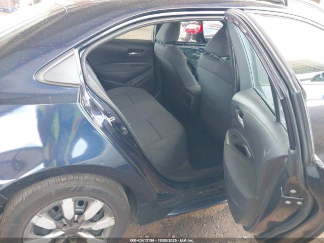 Toyota Corolla Le Image 6