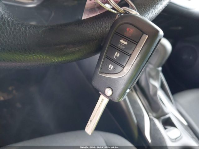 Toyota Corolla Le Image 12