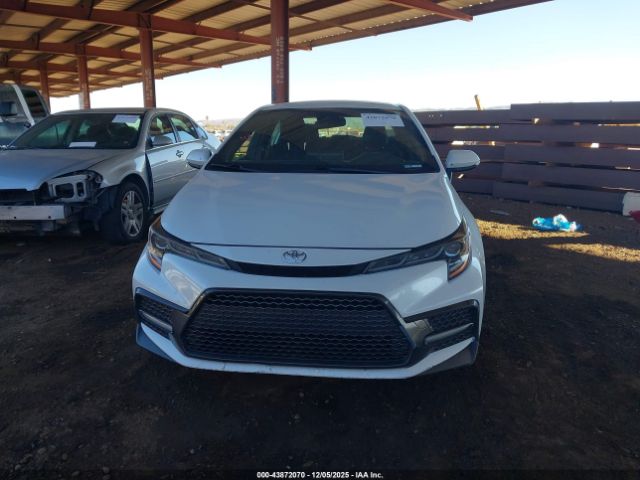 Toyota Corolla Se Image 8