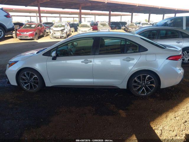 Toyota Corolla Se Image 13