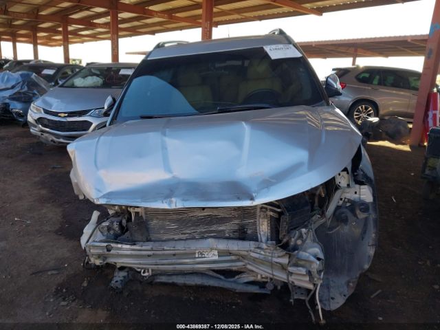 Ford Explorer Limited Image 11