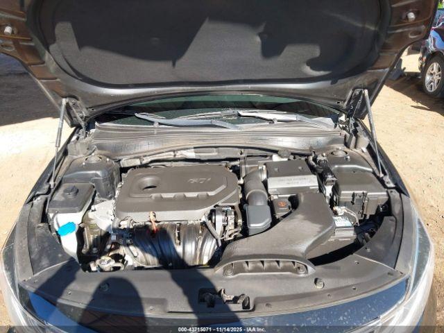 Kia Optima Lx Image 16