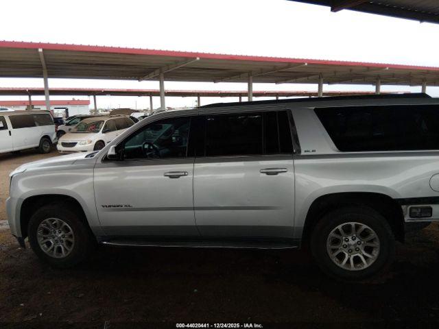 GMC Yukon Sle Image 16