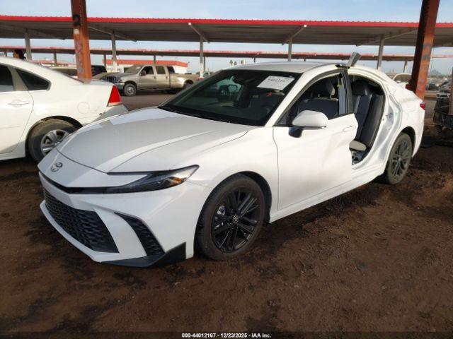 Toyota Camry Se Image 9