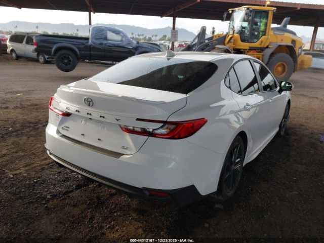 Toyota Camry Se Image 16