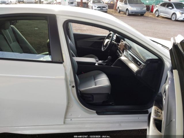 Toyota Camry Se Image 4