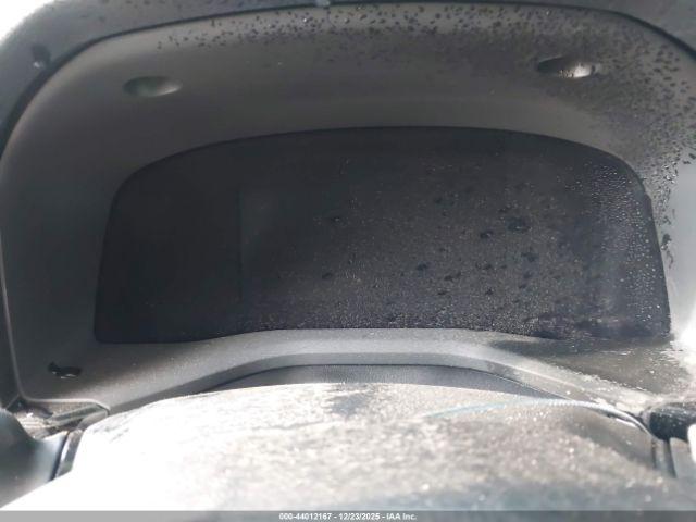 Toyota Camry Se Image 17