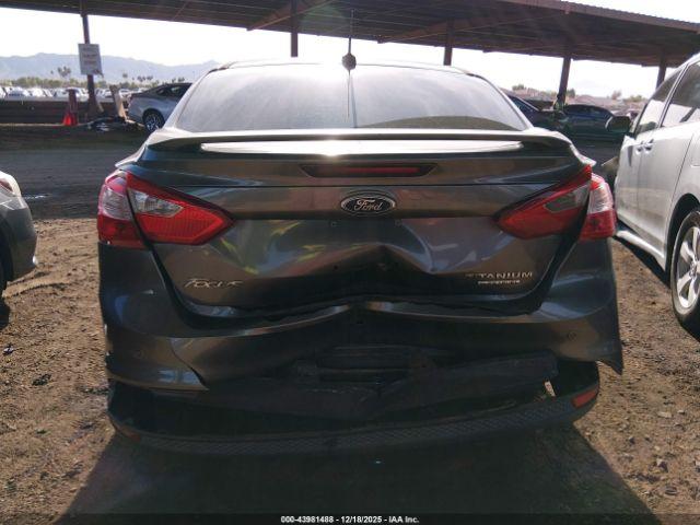 Ford Focus S Image 8