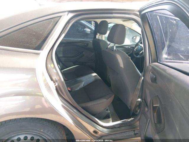 Ford Focus S Image 6