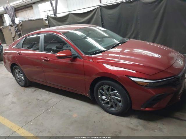 Hyundai ELANTRA Blue Image 13