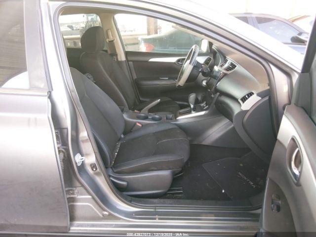 Nissan Sentra S Image 3