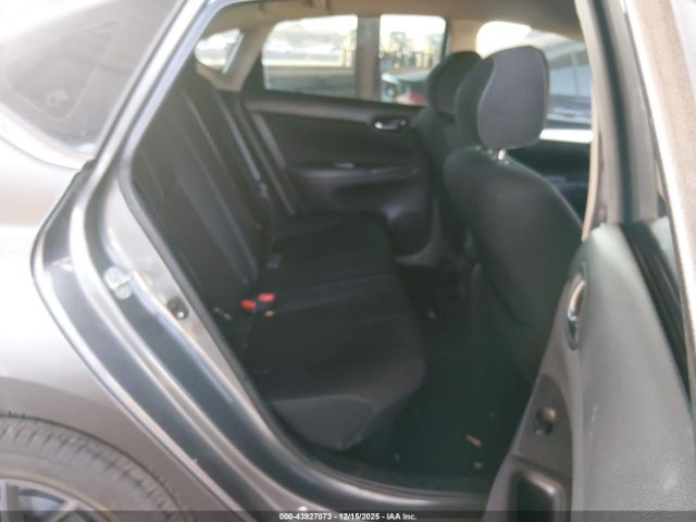 Nissan Sentra S Image 8