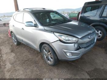  Salvage Hyundai TUCSON
