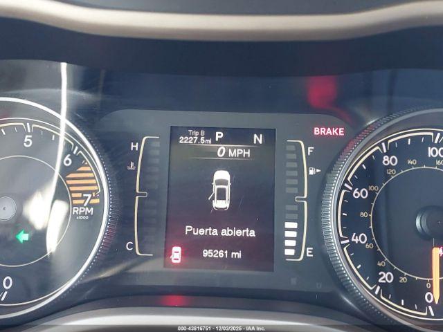 Jeep Cherokee Latitude Fwd Image 11