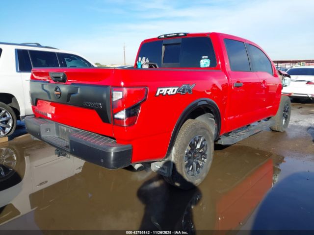 Nissan Titan Pro-4x 4x4 Image 13