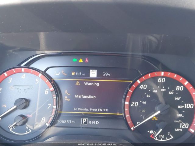 Nissan Titan Pro-4x 4x4 Image 7