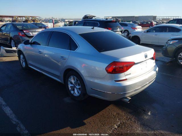 Volkswagen Passat 1.8t S Image 13