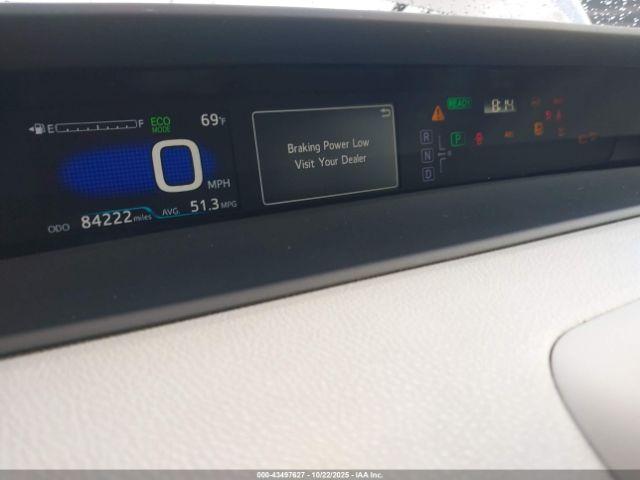 Toyota Prius Image 6