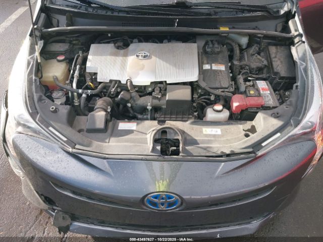 Toyota Prius Image 12