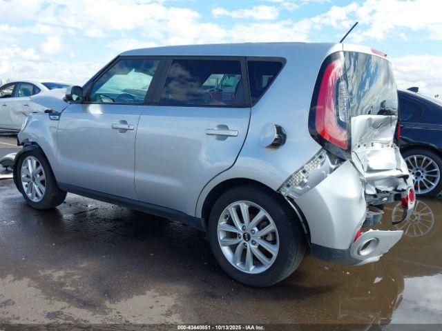 Kia Soul + Image 5