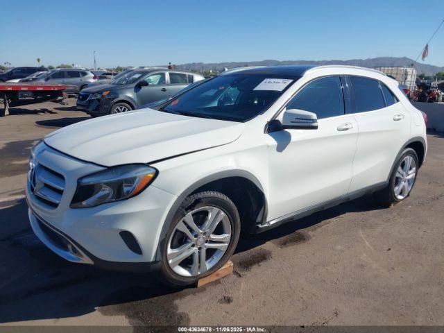 Mercedes-Benz GLA 4matic Image 13