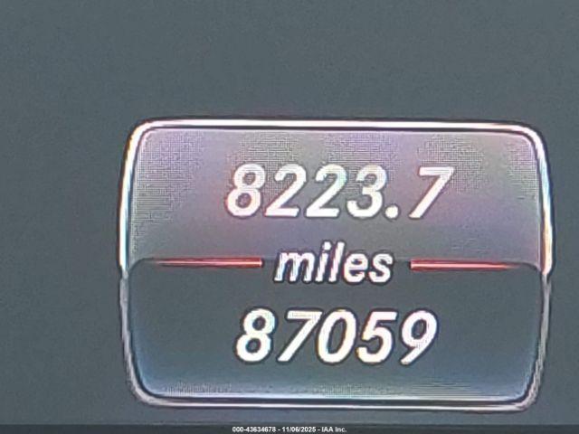 Mercedes-Benz GLA 4matic Image 6