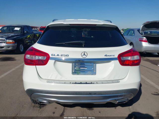 Mercedes-Benz GLA 4matic Image 5