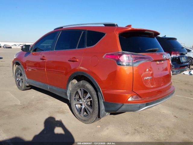 Toyota RAV4 Xle Image 3