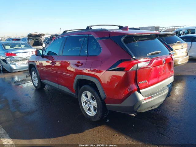 Toyota RAV4 Xle Image 4