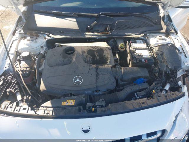 Mercedes-Benz GLA Image 5