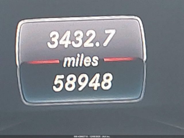 Mercedes-Benz GLA Image 11