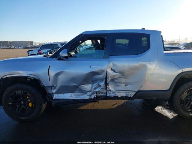 Rivian R1T Adventure Image 2