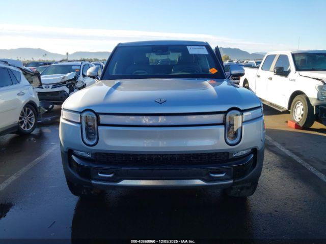 Rivian R1T Adventure Image 18