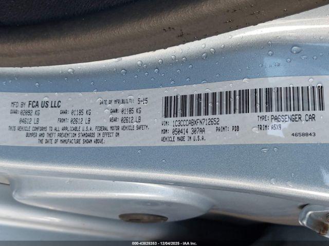 Chrysler 200 Limited Image 6