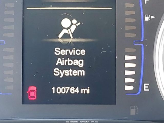 Chrysler 200 Limited Image 11