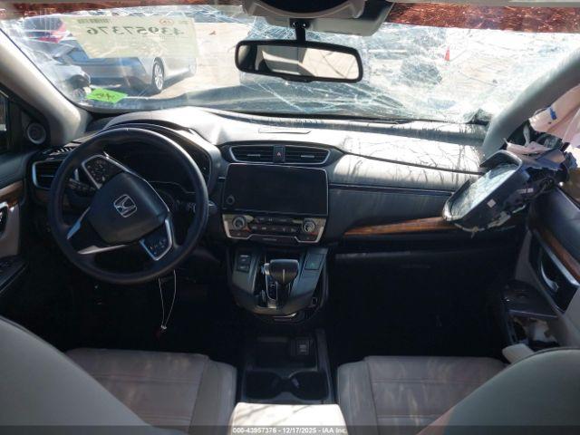 Honda CR-V Touring Image 6