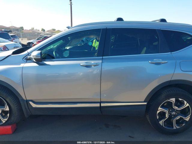 Honda CR-V Touring Image 11