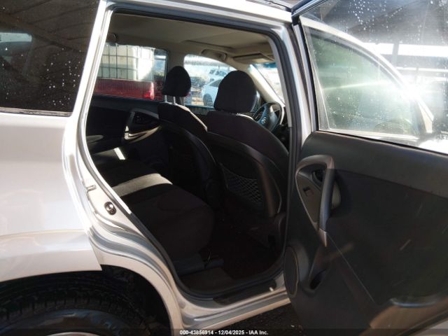 Toyota RAV4 Sport Image 4