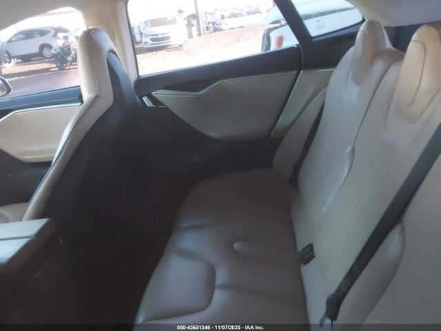 Tesla Model S Image 11
