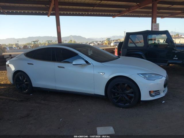 Tesla Model S Image 9