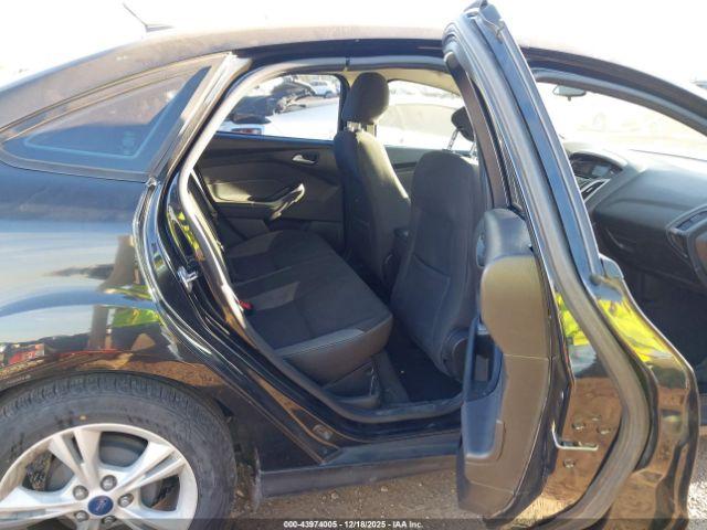 Ford Focus Se Image 8