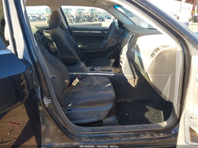 Chrysler 300 Touring Image 8