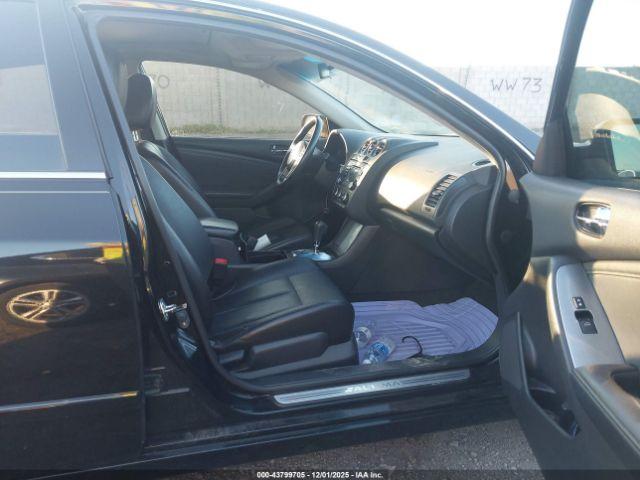 Nissan Altima 2.5 S Image 4